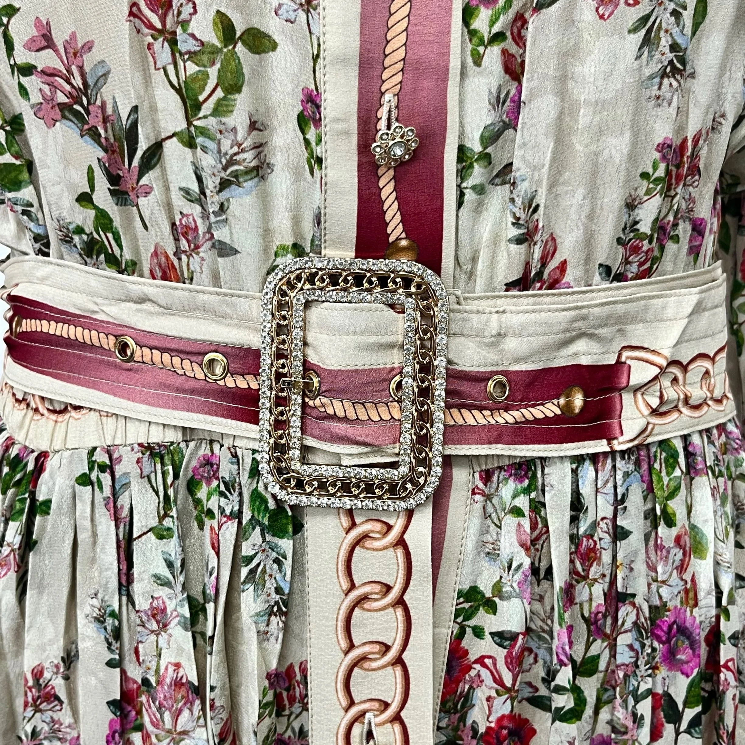 A08aa68c7107e4605bd802b258f44adfbQ