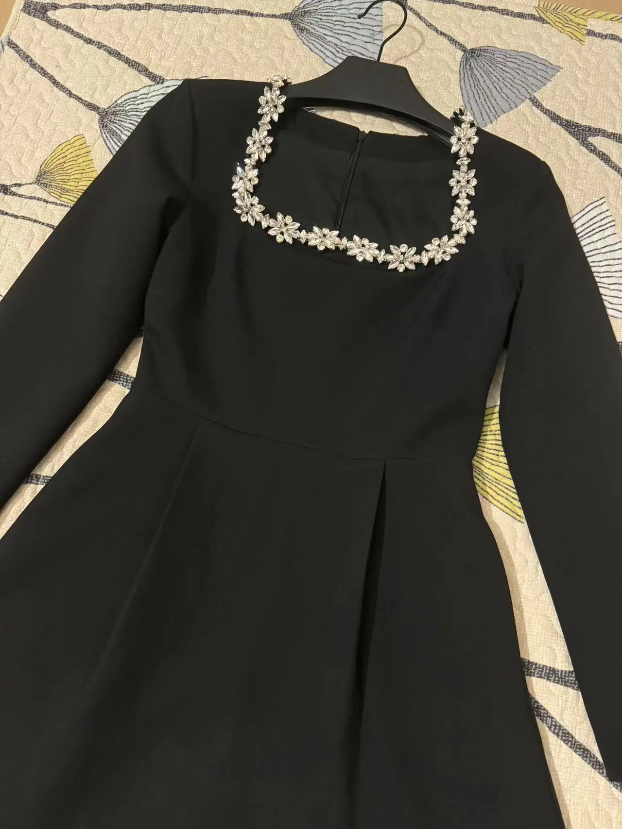 H4353a39dfd1a49d195580db3f209b4c2l