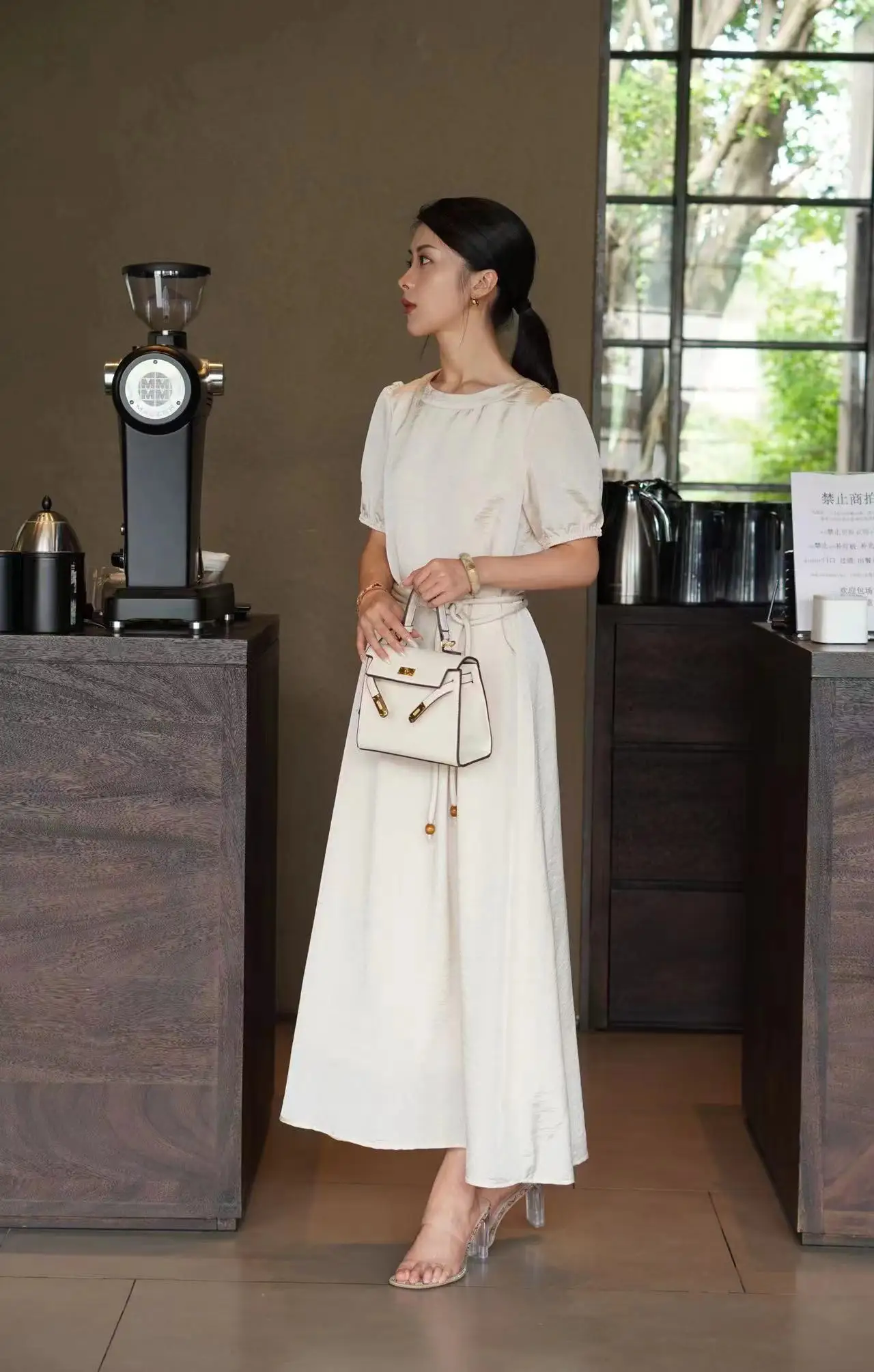 H66c11f683dbb4c1bbcbdc0d534094b82x