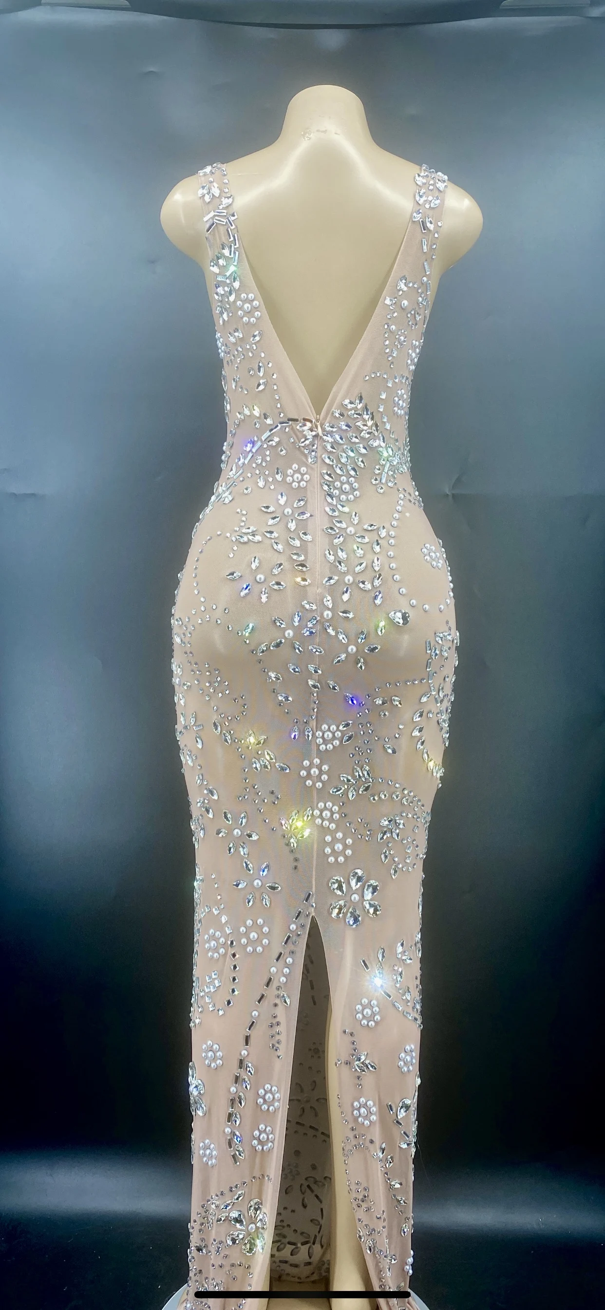 H96944198fa7a45a5b31a6b9f7e36c567T